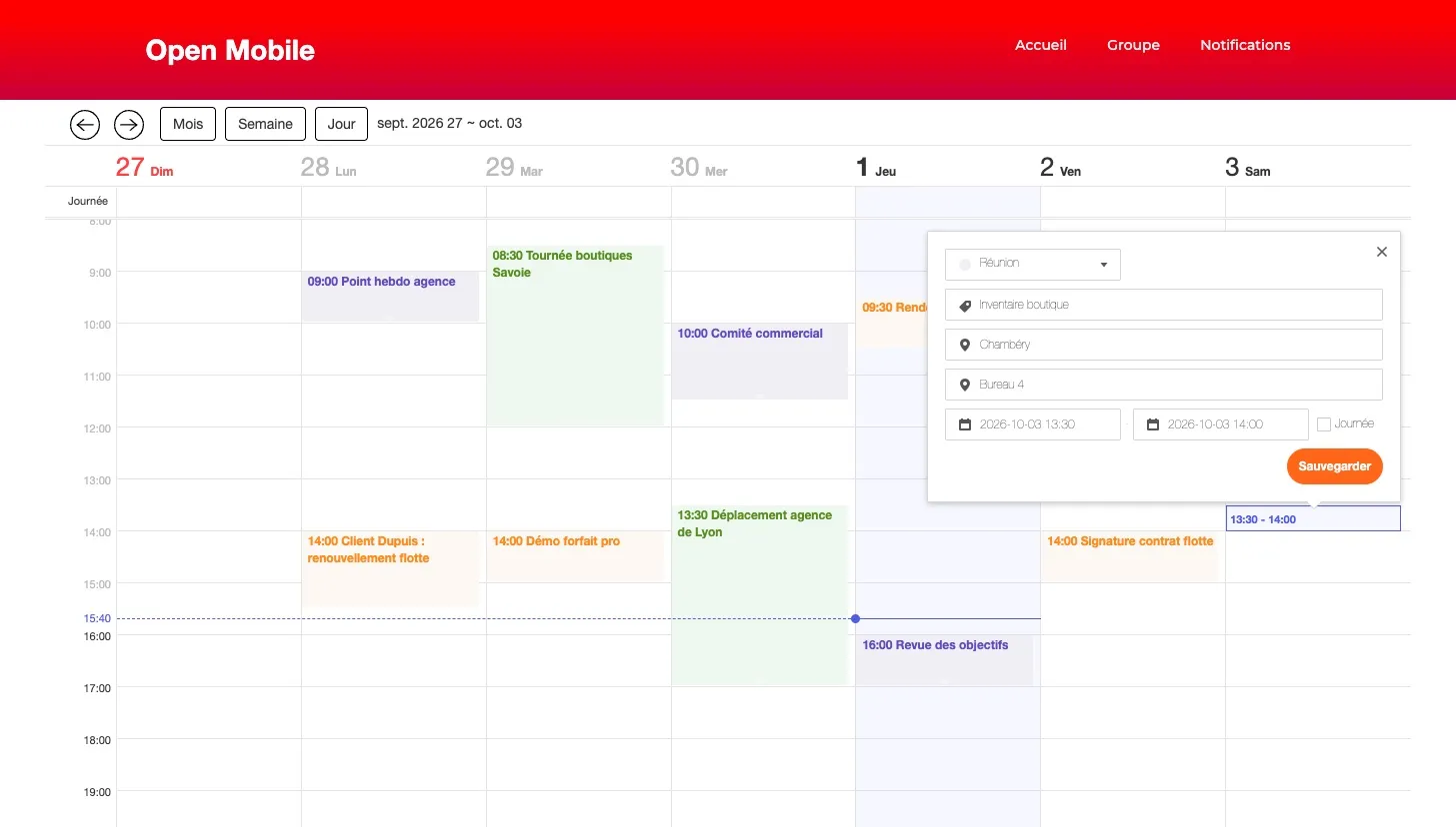 Un glisser dans la grille ouvre la création d'un créneau. La fenêtre de TOAST UI Calendar a été adaptée (ville, bureau, type).